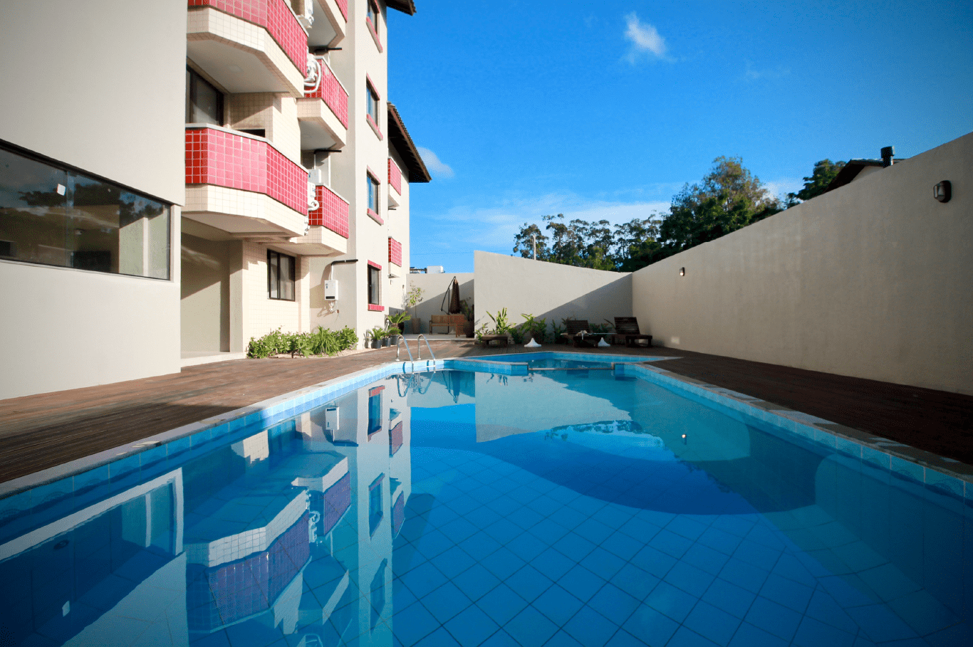 Hotel Verdes Pássaros piscina